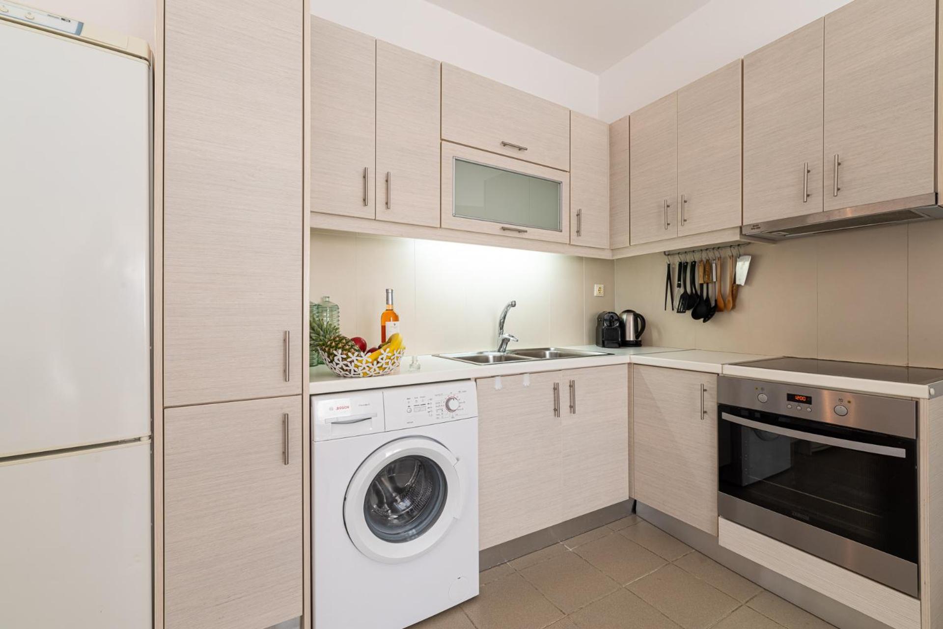 Elio A 1Bdr Apt With Garden 1 Min From The Beach By Hospi イラクリオン エクステリア 写真