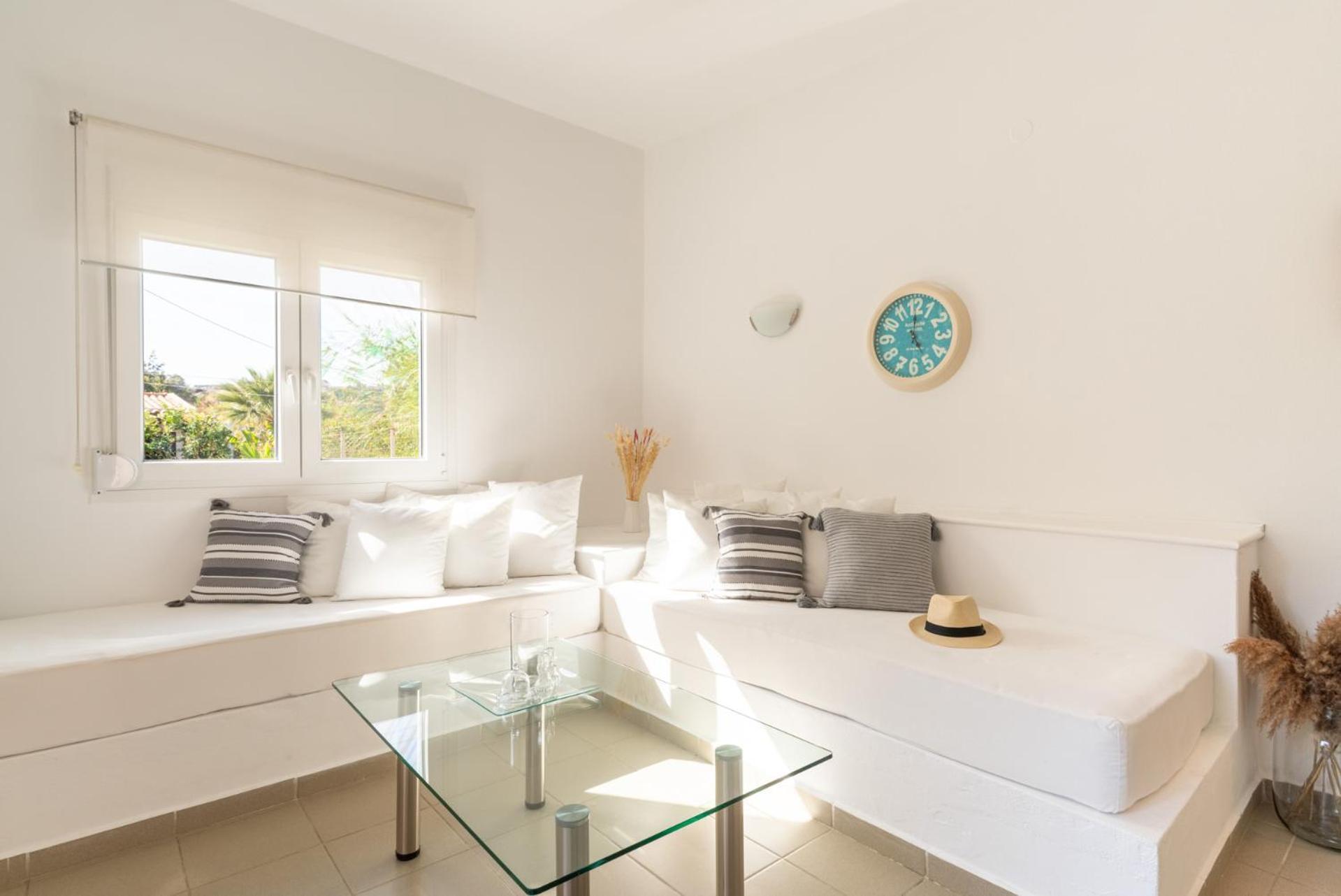 Elio A 1Bdr Apt With Garden 1 Min From The Beach By Hospi イラクリオン エクステリア 写真