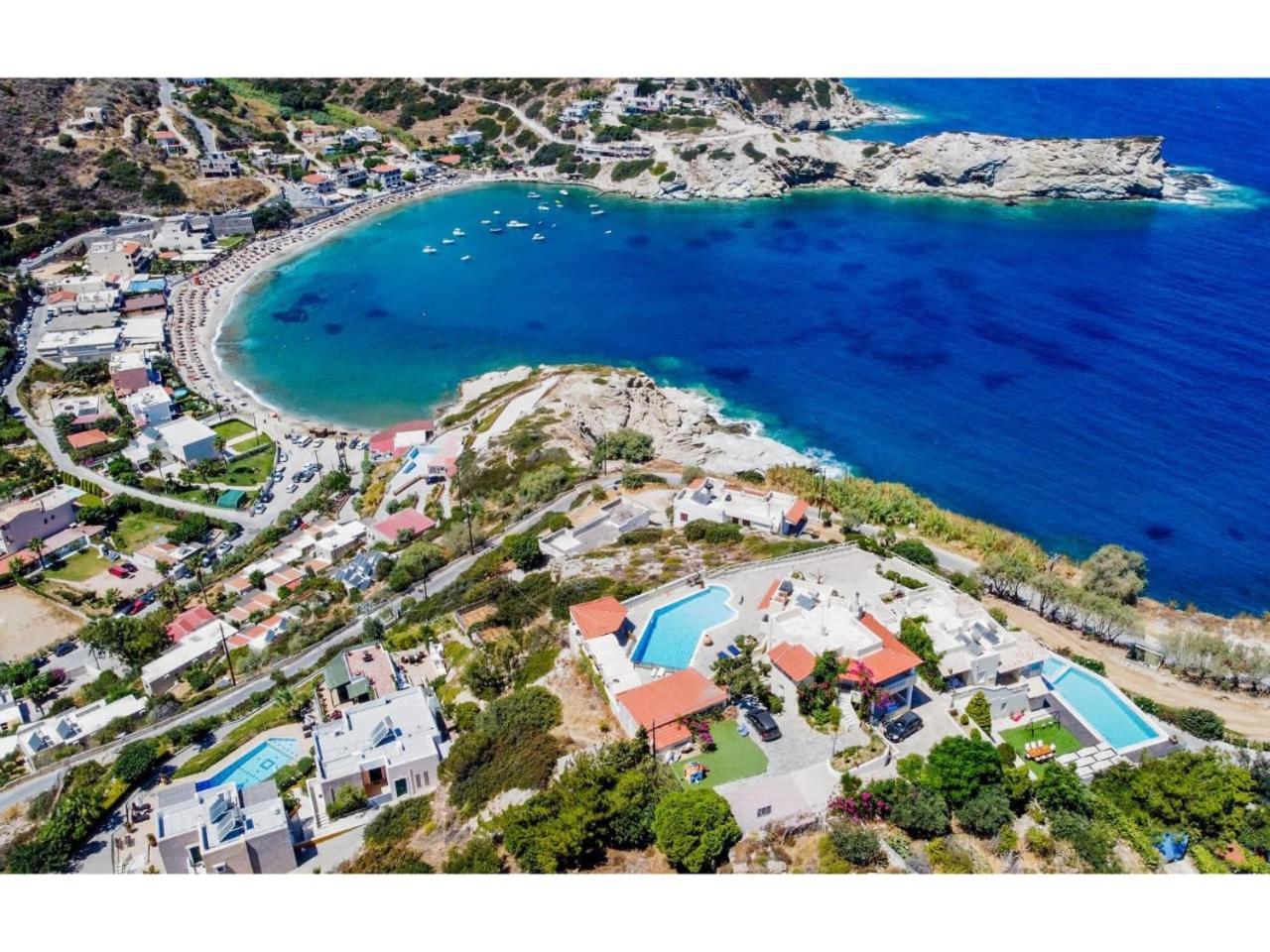 Elio A 1Bdr Apt With Garden 1 Min From The Beach By Hospi イラクリオン エクステリア 写真